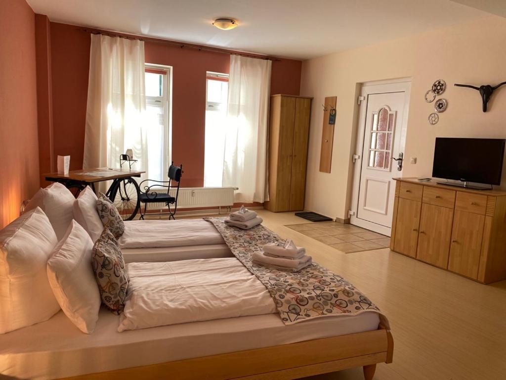 Hotel-Pension Mandy - Adults Only Senftenberg Buitenkant foto